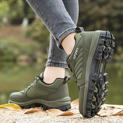 women's hiking shoes with wide toe box