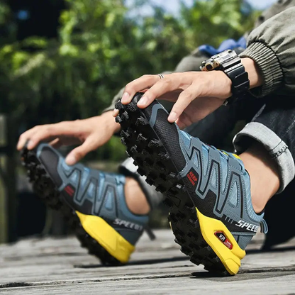 men's lightweight hiking shoes