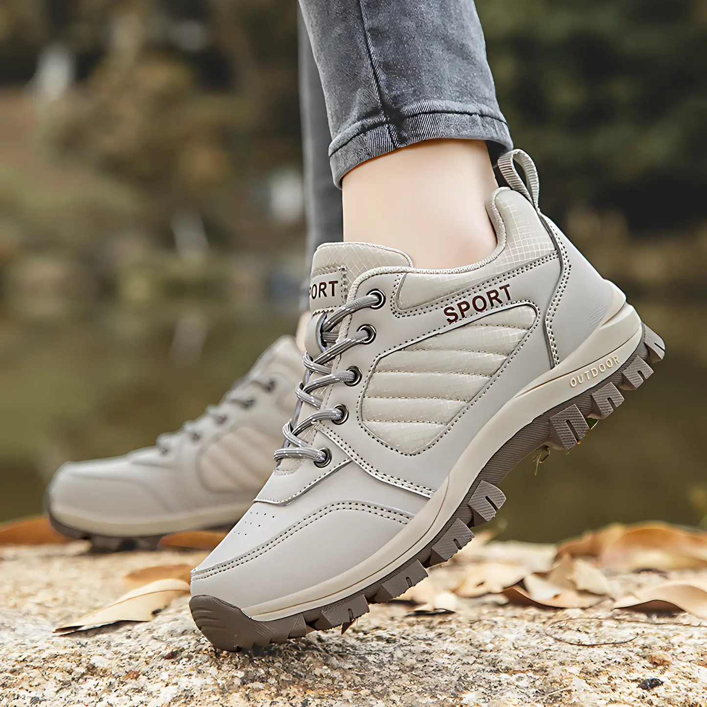 women's hiking shoes with wide toe box