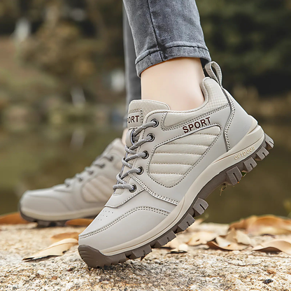 women's hiking shoes with wide toe box