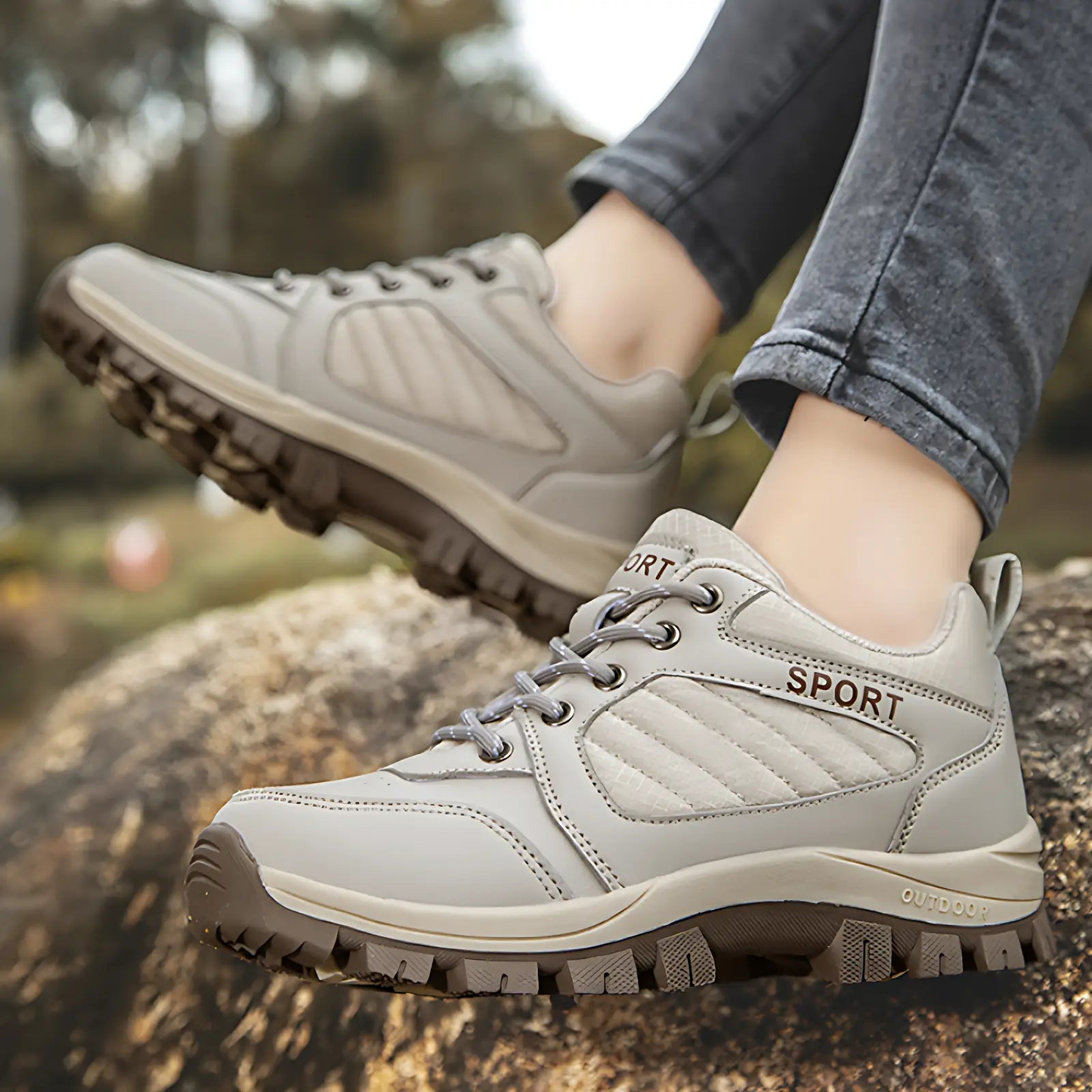 women's hiking shoes with wide toe box