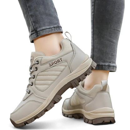 women's hiking shoes with wide toe box