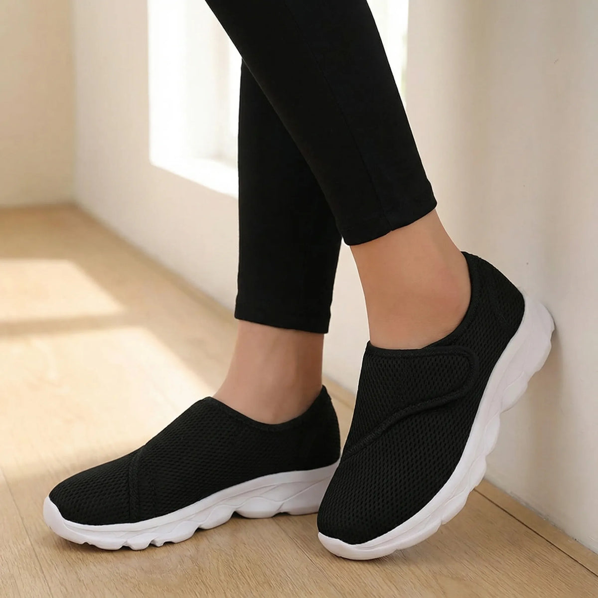 Womens Wide Toe Box Shoes - Adjustable Strap Walking Shoes - Easy On & Off