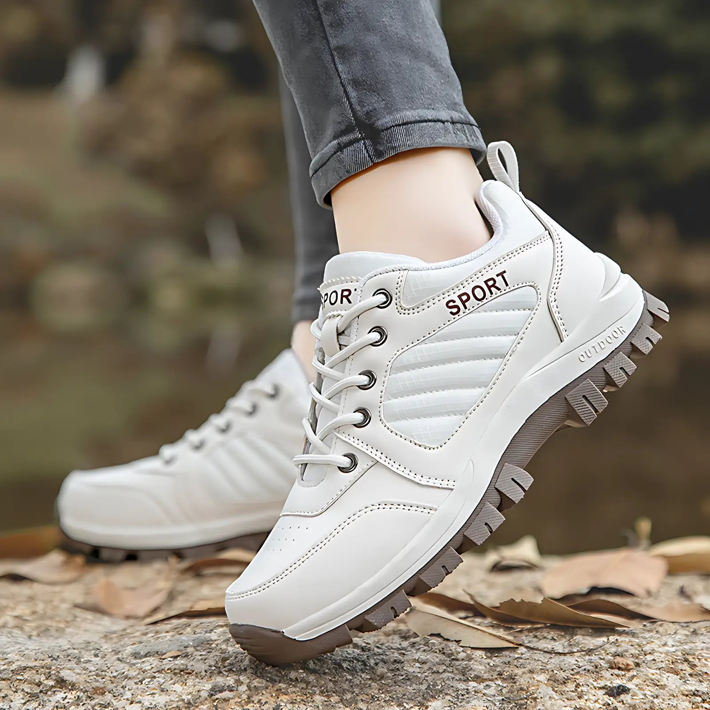 women's hiking shoes with wide toe box