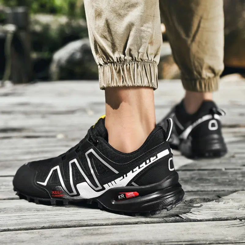 men's lightweight hiking shoes