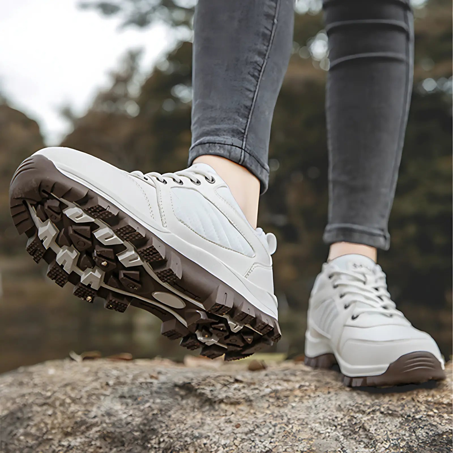 women's hiking shoes with wide toe box